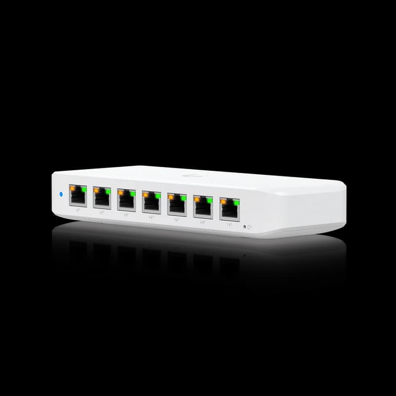 Switch Ultra 210W(USW-Ultra-210W)の製品画像